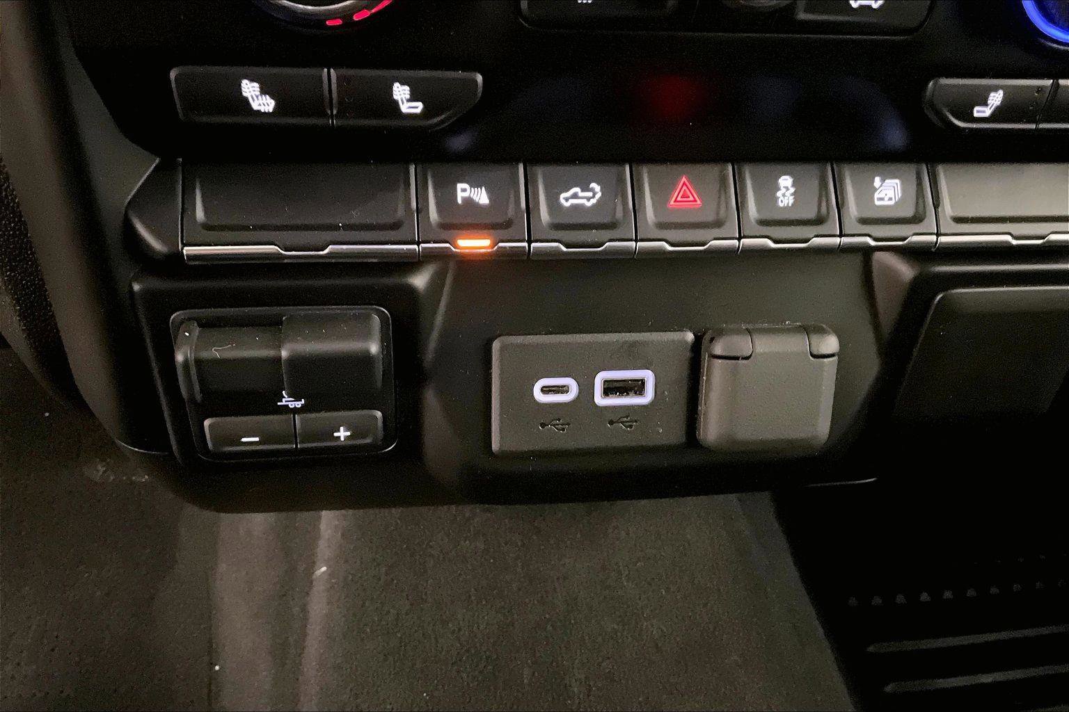 Used 2021 Chevrolet Silverado 2500 LT w/ All Star Edition image 31