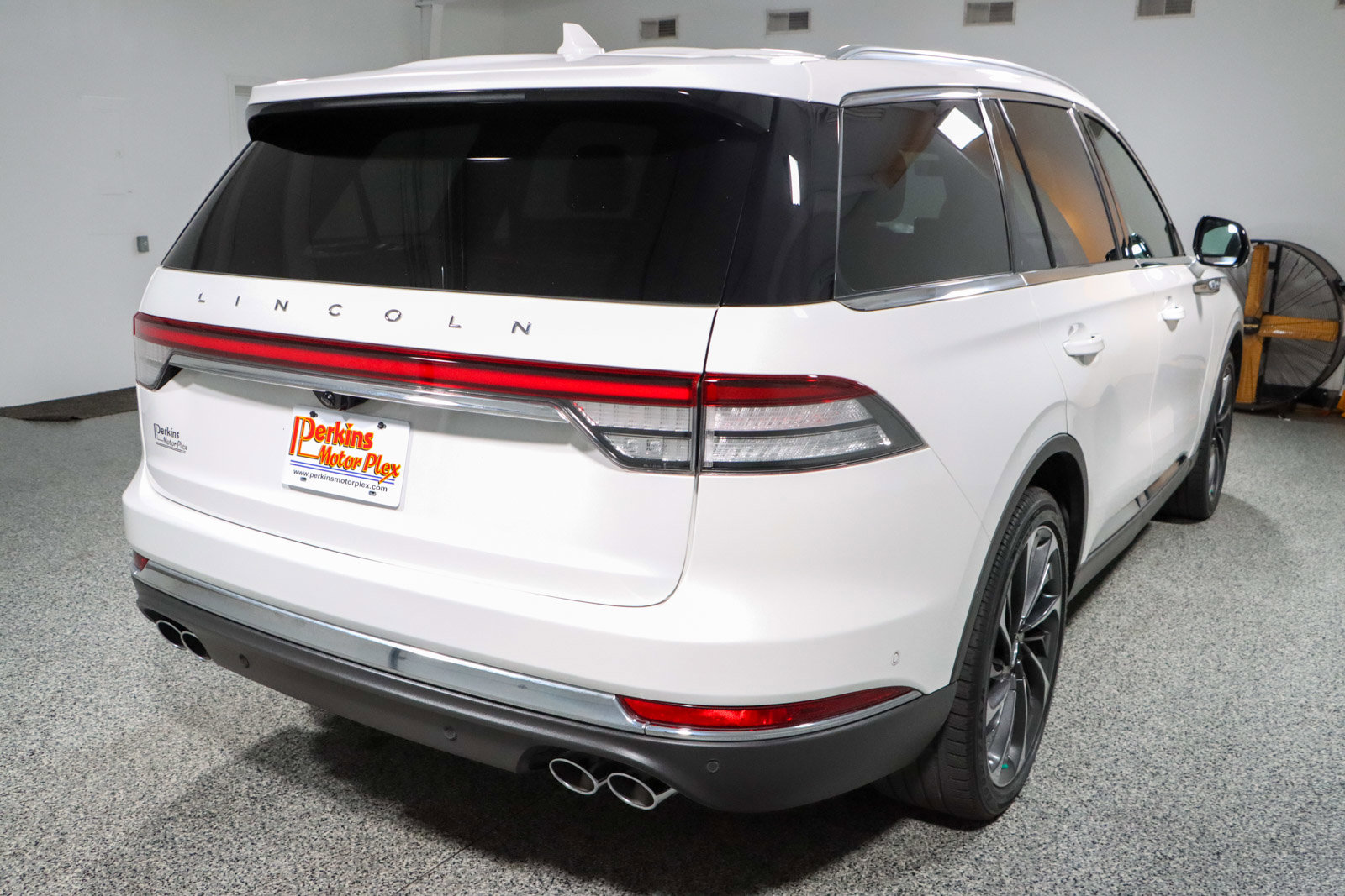 Used 2023 Lincoln Aviator Reserve w/ Equipment Group 201A image 7