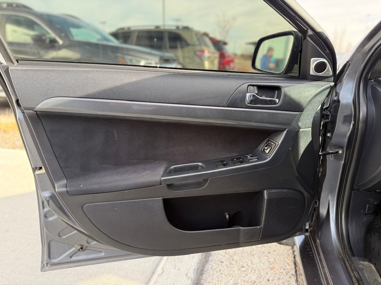 Used 2008 Mitsubishi Lancer Evolution GSR image 9