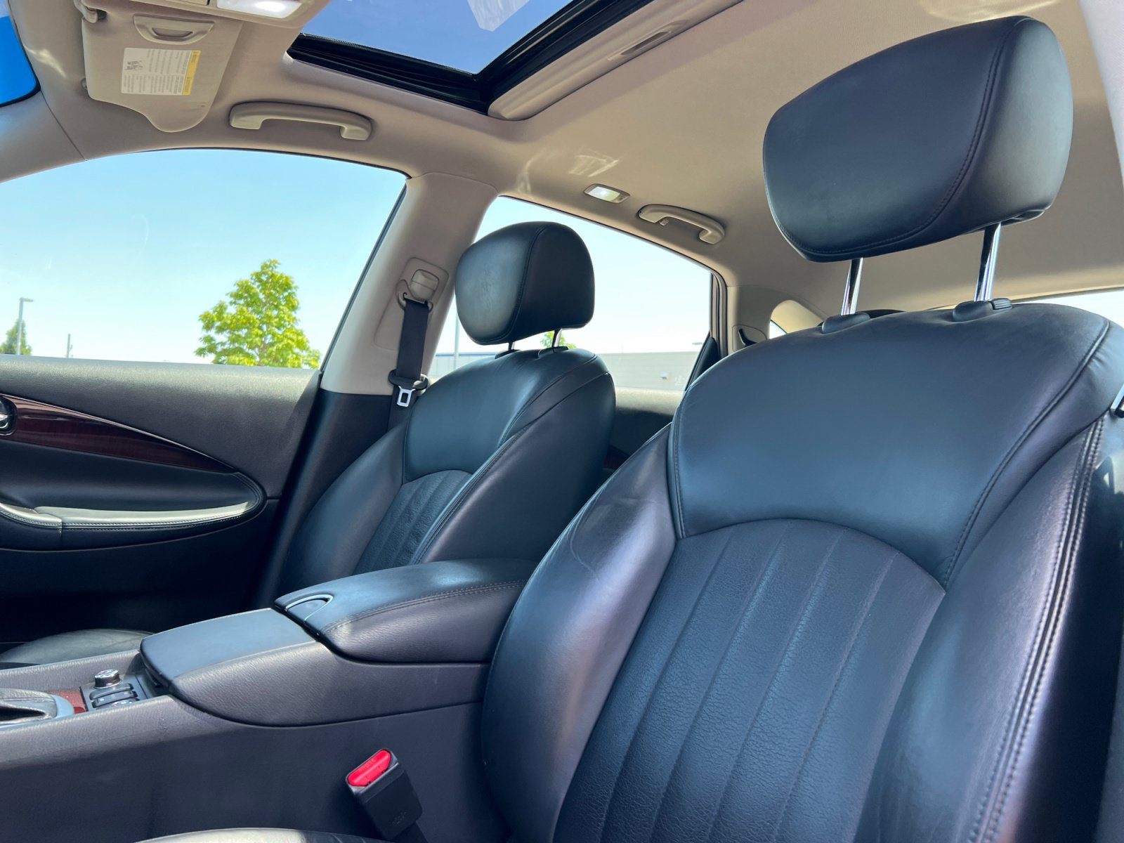 Used 2016 INFINITI QX50 AWD w/ Premium Plus Package image 14