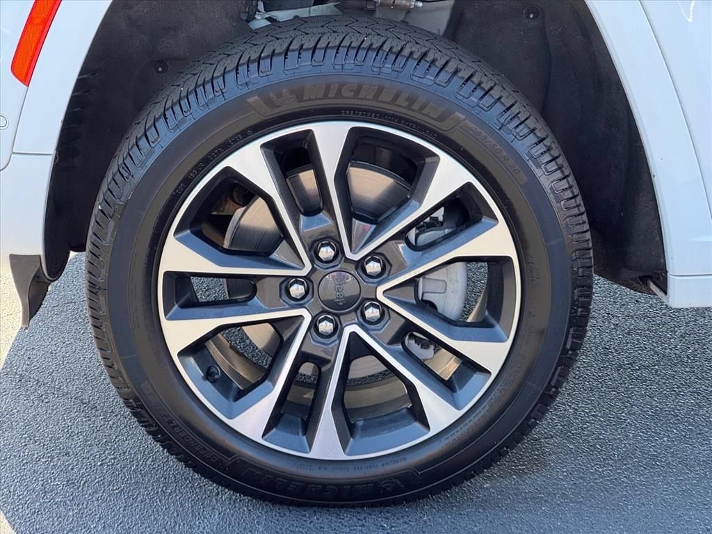 Used 2022 Jeep Grand Cherokee L Overland AWD/4WD image 9