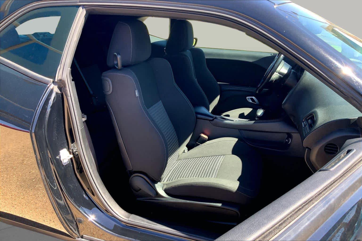Used 2023 Dodge Challenger GT RWD image 9