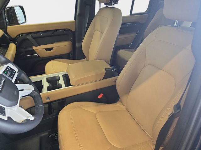 Certified 2025 Land Rover Defender 130 X-Dynamic SE AWD/4WD image 18