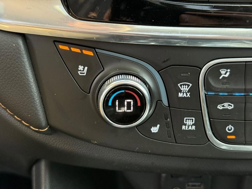 Used 2020 Chevrolet Traverse Premier w/ Redline Edition AWD/4WD image 21