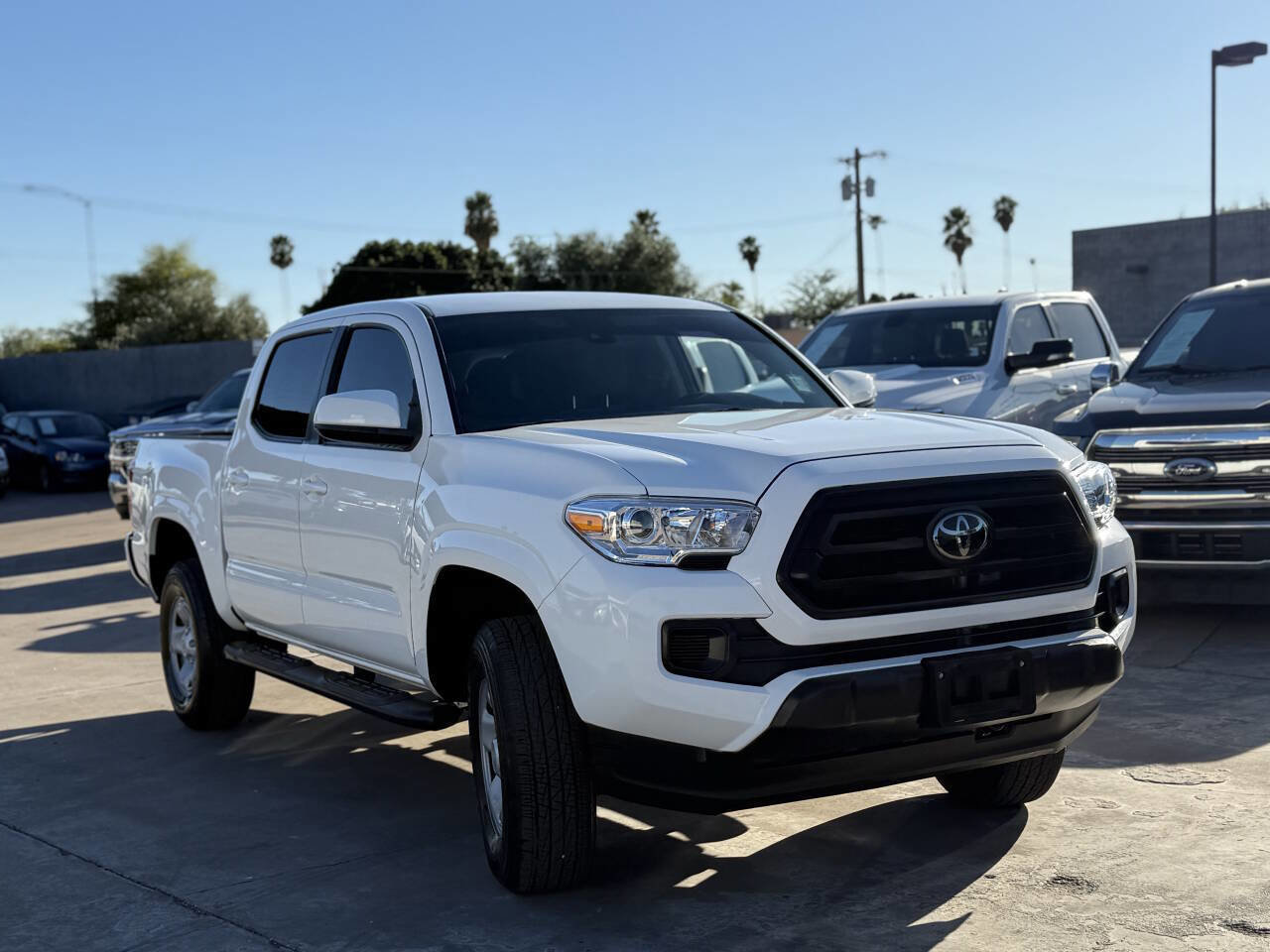 Used 2022 Toyota Tacoma SR w/ SR Convenience Package image 2