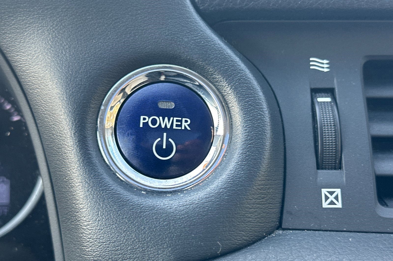 Used 2013 Lexus CT 200h image 32