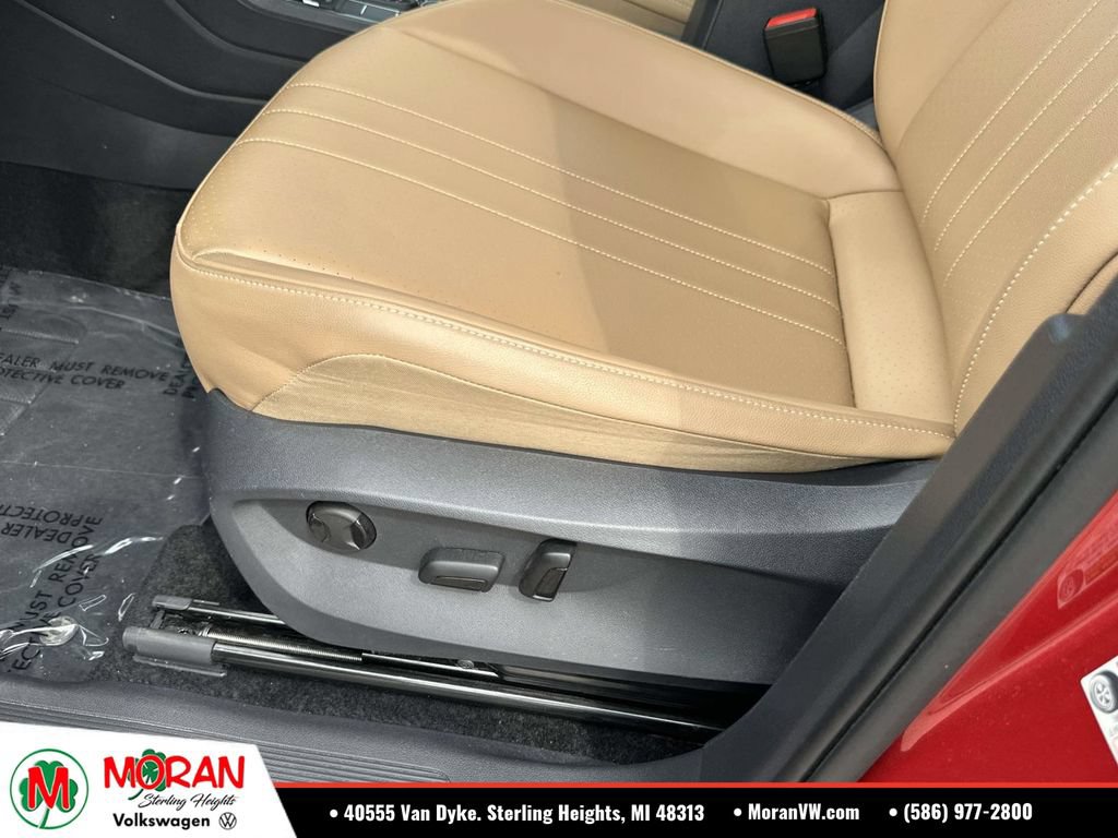 Certified 2024 Volkswagen Tiguan SE AWD/4WD image 19