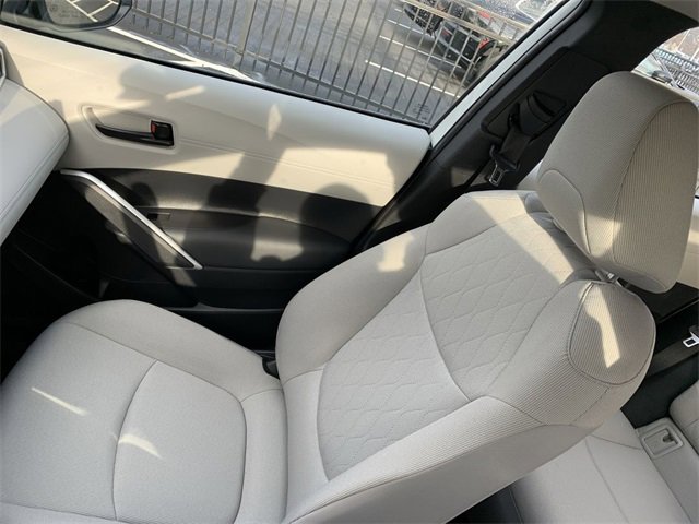 Used 2025 Toyota Corolla Cross L image 29