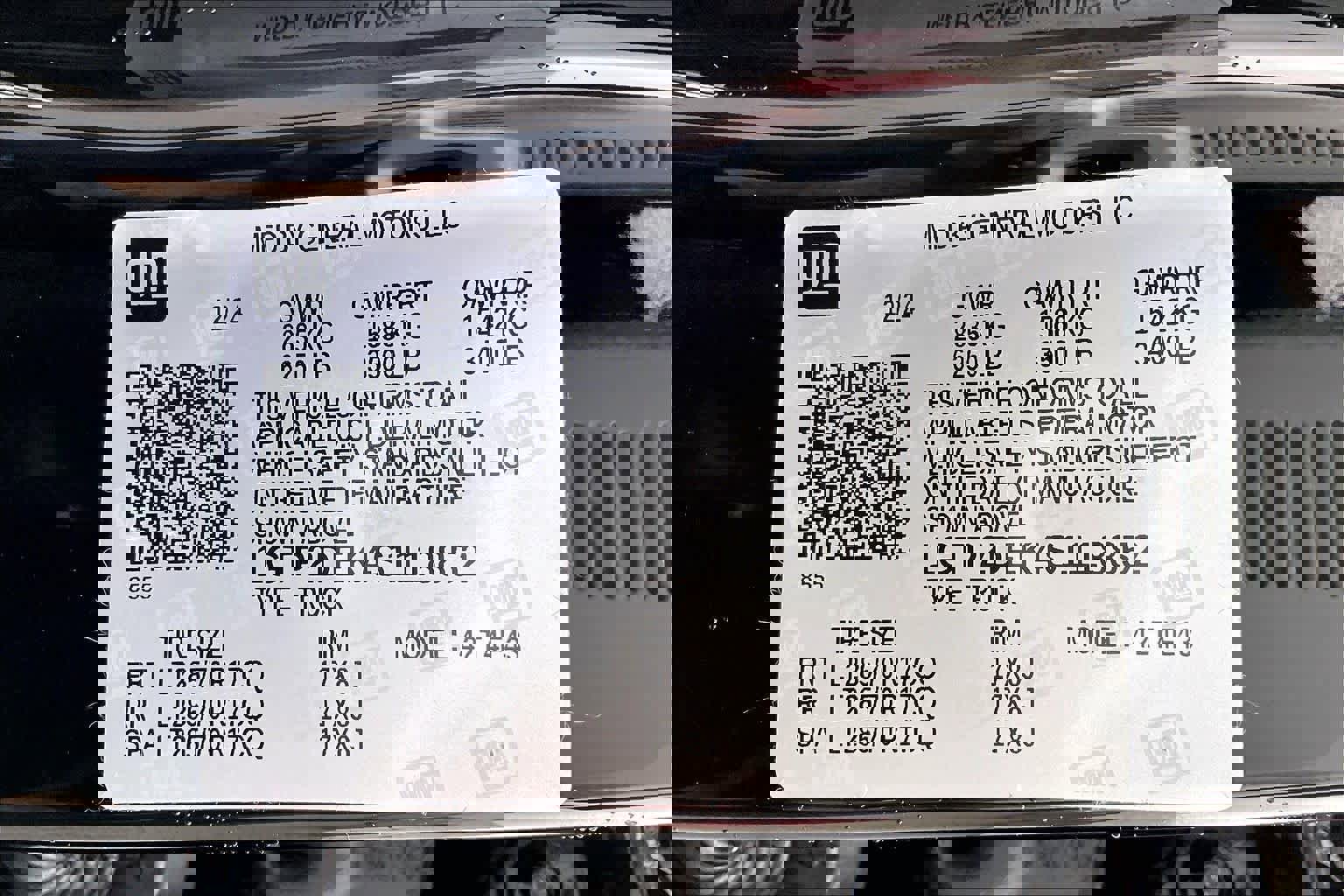 Used 2025 GMC Canyon AT4 w/ AT4X Package image 38