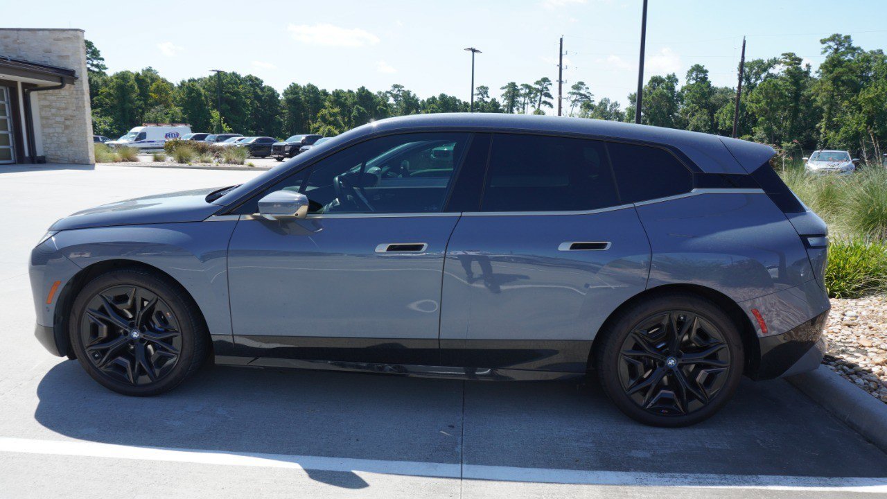 Used 2023 BMW iX M60 AWD/4WD image 4
