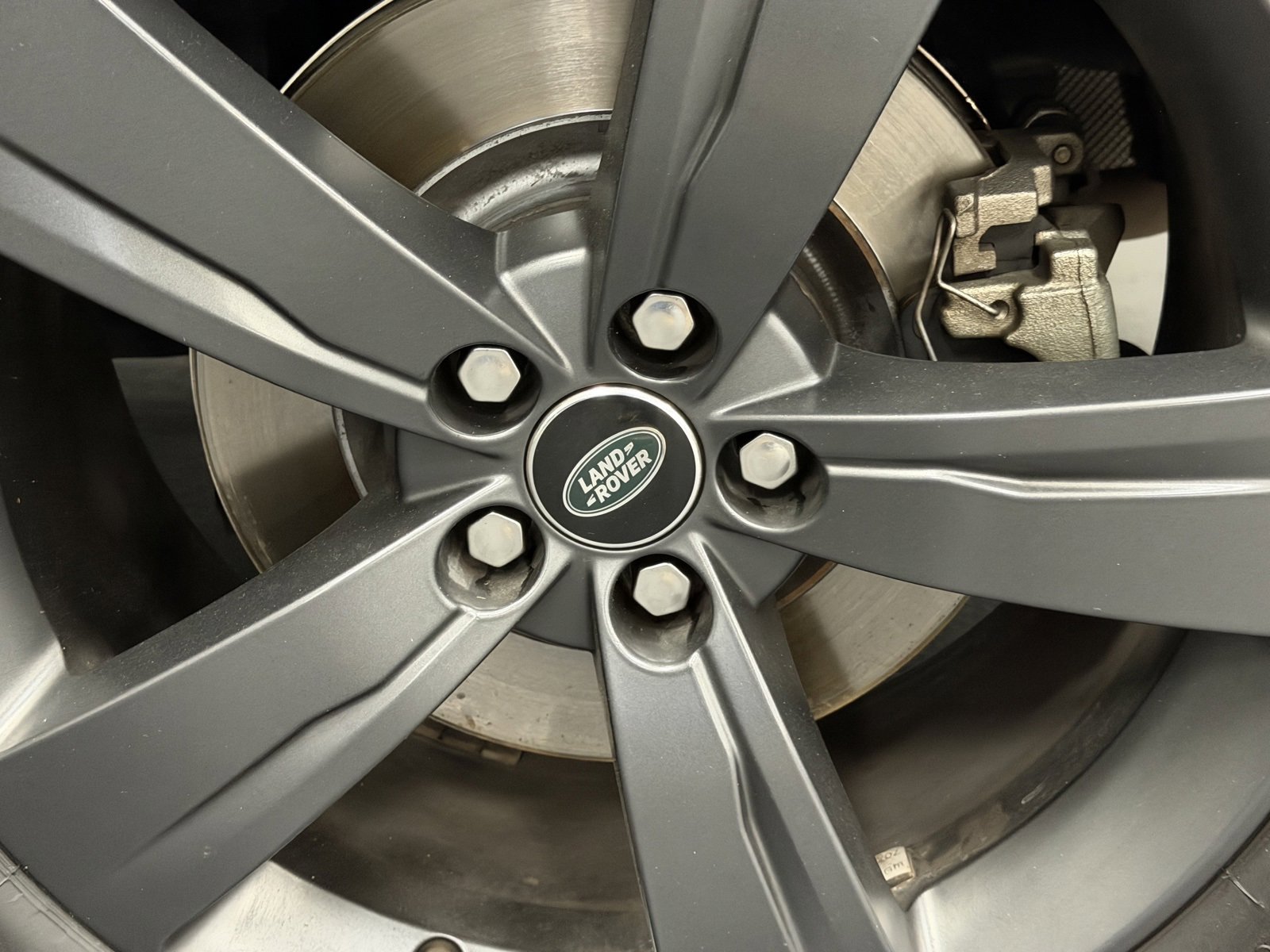 Used 2019 Land Rover Range Rover Velar S image 18