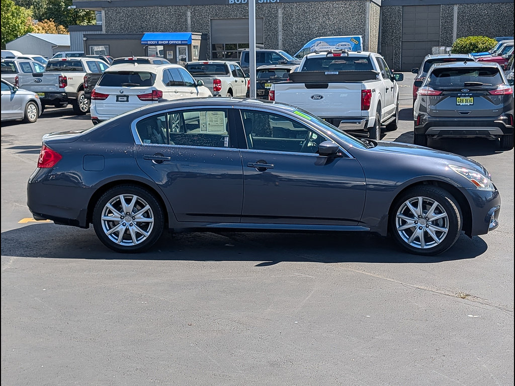 Used 2011 INFINITI G37 x Sedan w/ Premium Pkg AWD/4WD image 4