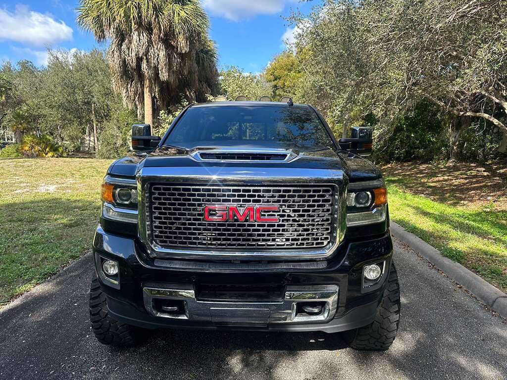 Used 2017 GMC Sierra 2500 Denali w/ Duramax Plus Package AWD/4WD video 2