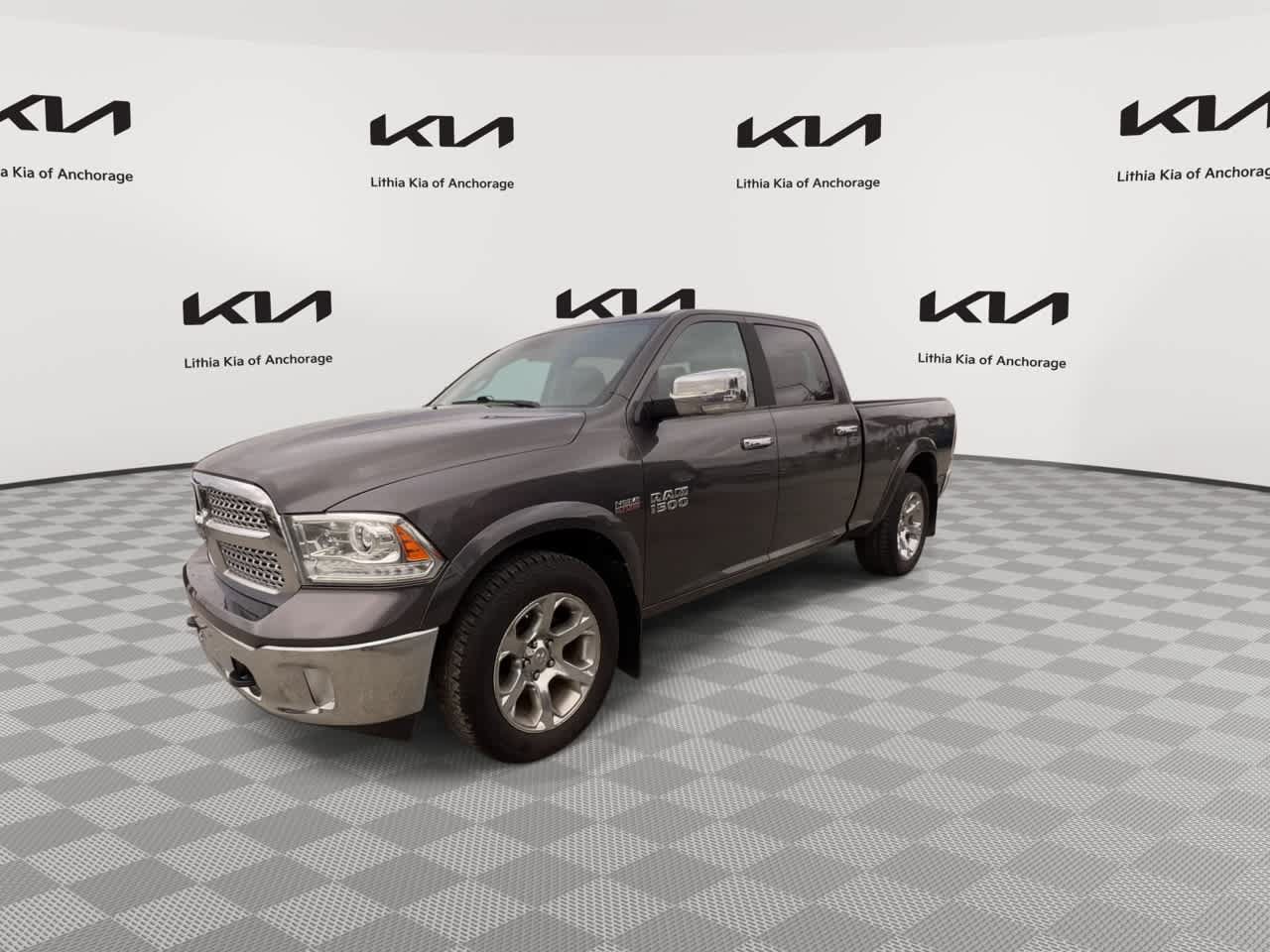 Used 2016 RAM 1500 Laramie AWD/4WD image 6