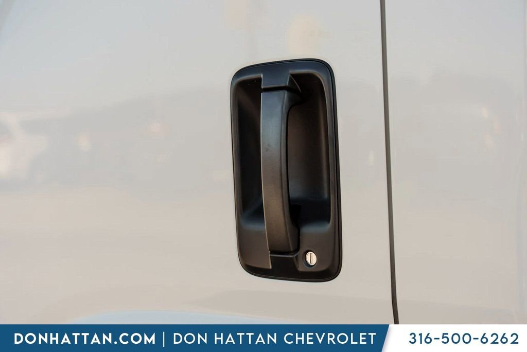 New 2025 Chevrolet Low Cab Forward image 27