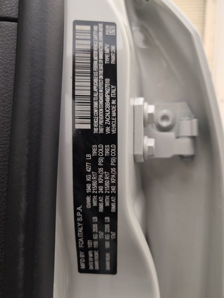 Used 2021 Jeep Renegade Latitude FWD image 40