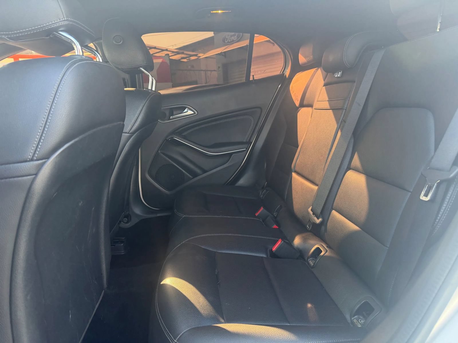 Used 2018 Mercedes-Benz GLA 250 4MATIC w/ Premium Package image 16