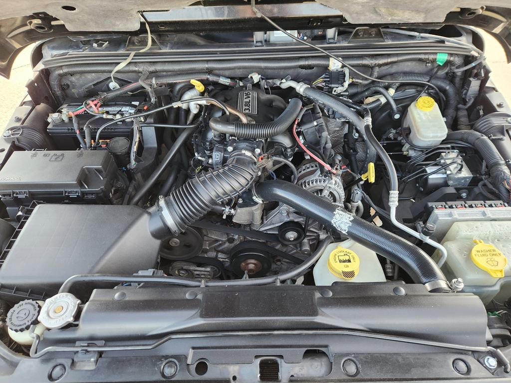 Used 2009 Jeep Wrangler Sahara w/ Dual Top Group image 29