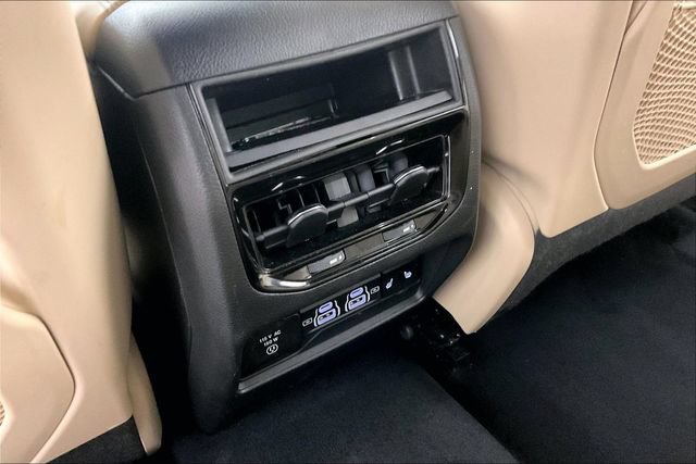 Used 2023 Jeep Grand Cherokee Limited AWD/4WD image 9