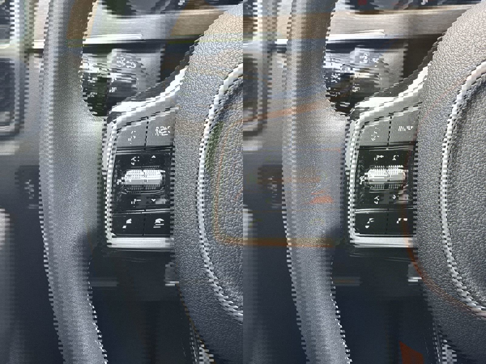 Used 2023 Kia Sorento EX w/ Panoramic Sunroof Package image 19