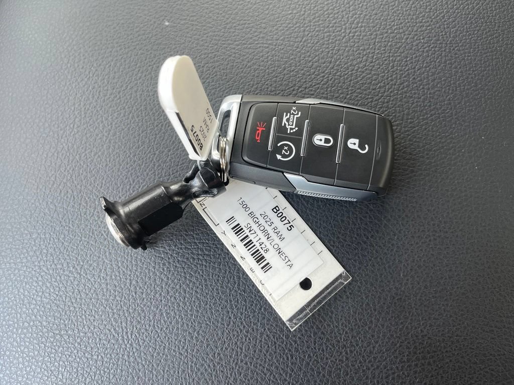 Used 2025 RAM 1500 Big Horn AWD/4WD image 35