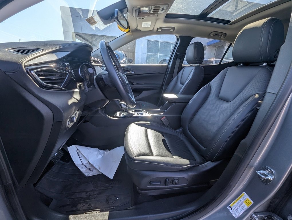 Used 2023 Buick Encore GX Essence w/ Experience Buick Package image 18