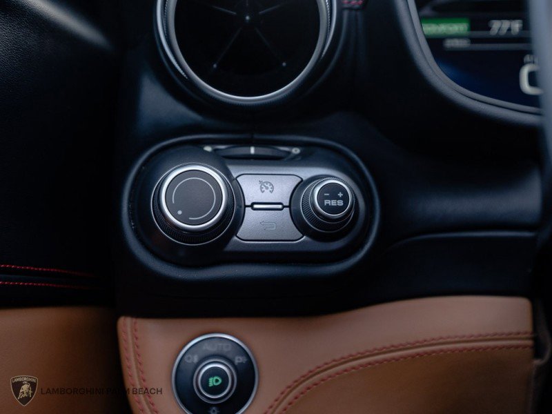 Used 2019 Ferrari Portofino image 24