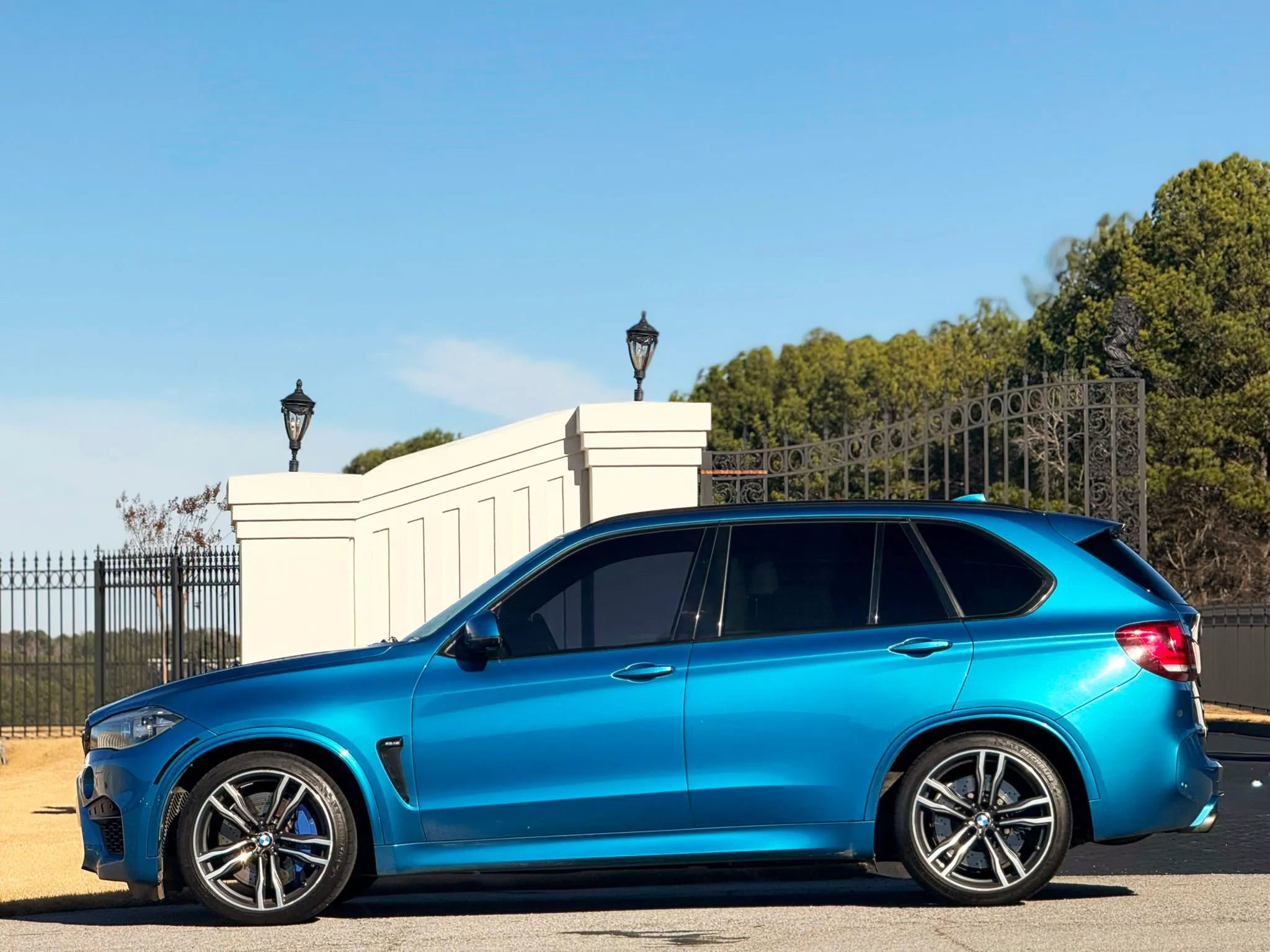 Used 2016 BMW X5 M image 7