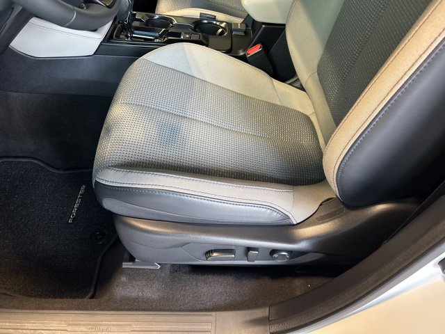 Used 2026 Subaru Forester Premium AWD/4WD image 8