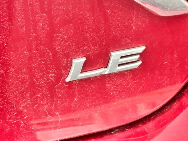 Used 2015 Toyota Camry LE image 4