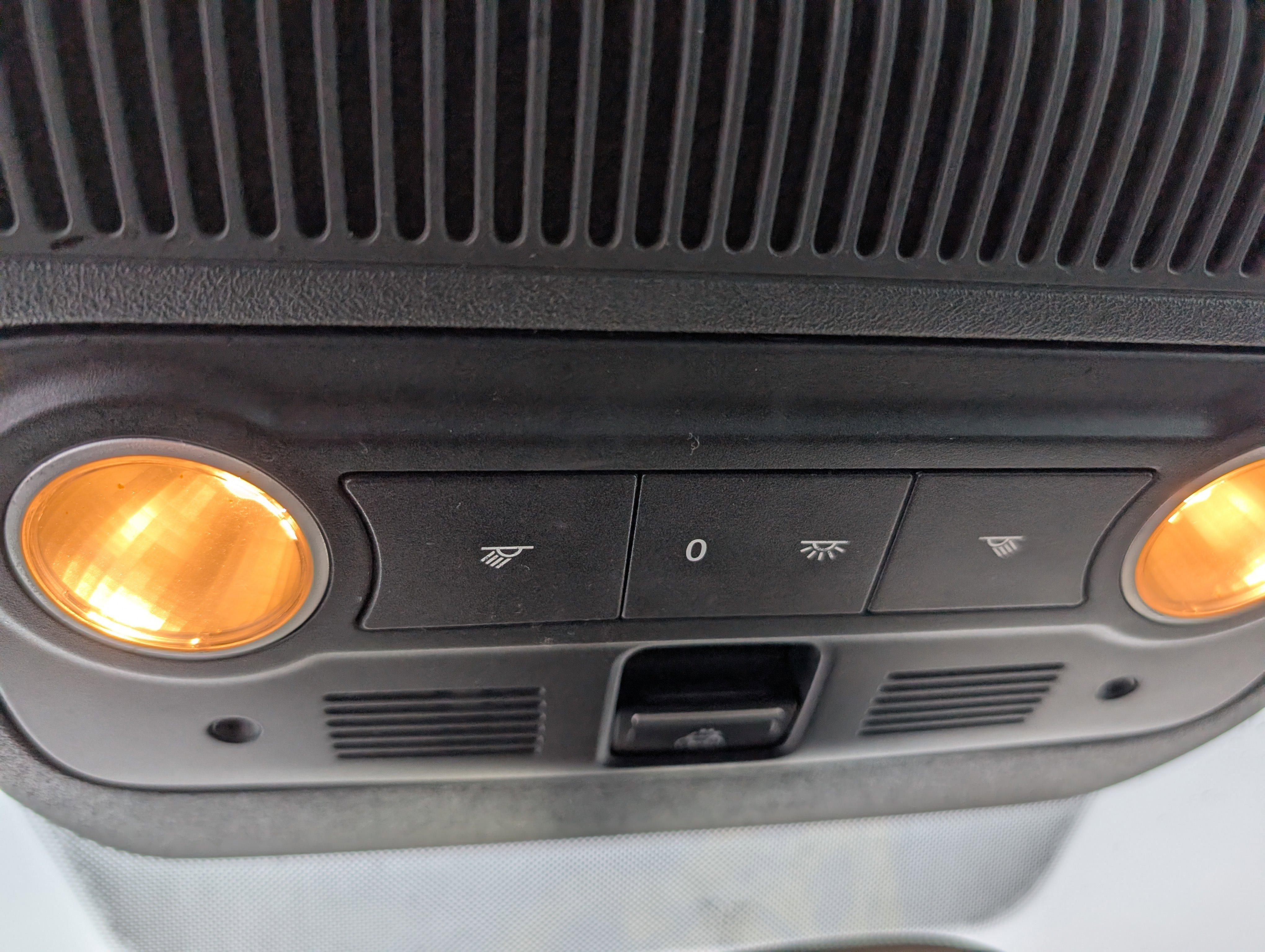 Used 2013 Volkswagen Beetle 2.0T image 20