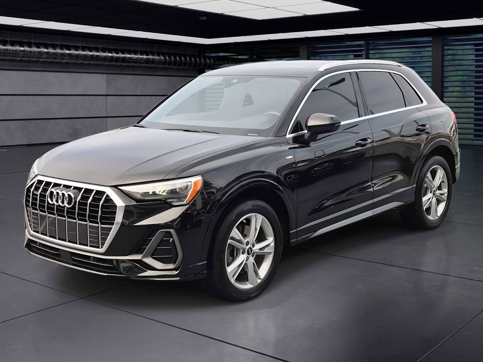 Used 2021 Audi Q3 2.0T Premium w/ Convenience Package image 1