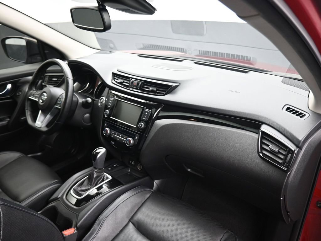 Used 2022 Nissan Rogue Sport SL w/ Premium Package image 45