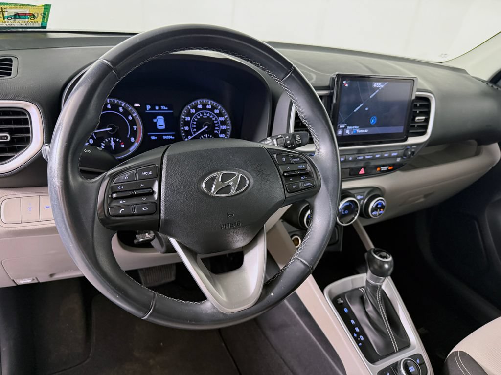 Used 2021 Hyundai Venue SEL w/ Premium Package FWD image 24