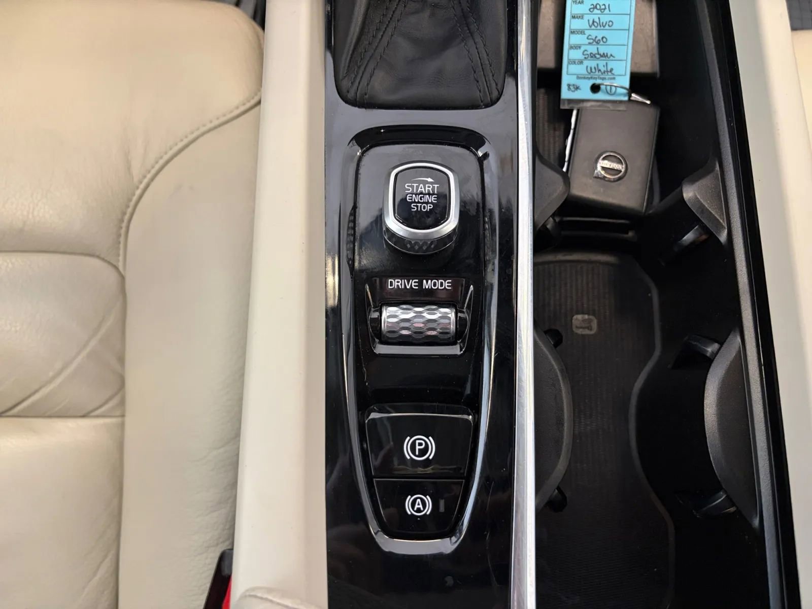 Used 2021 Volvo S60 T6 Momentum image 24