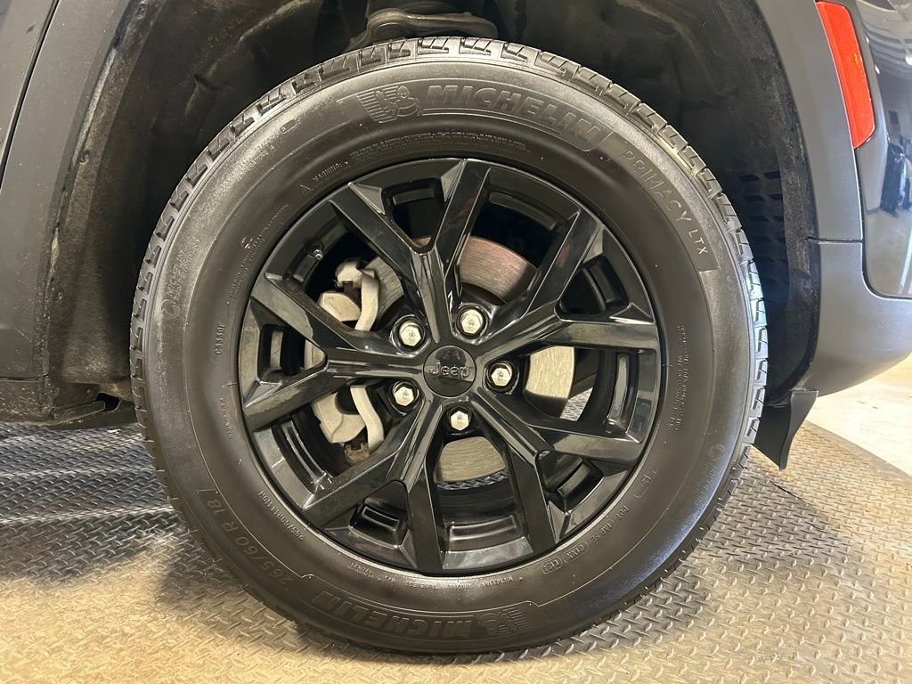 Used 2024 Jeep Grand Cherokee Altitude image 31