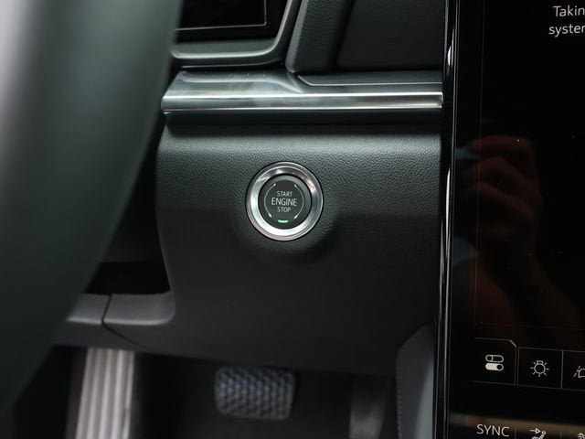 New 2026 GMC Terrain Elevation w/ Elevation Premium Package AWD/4WD image 33