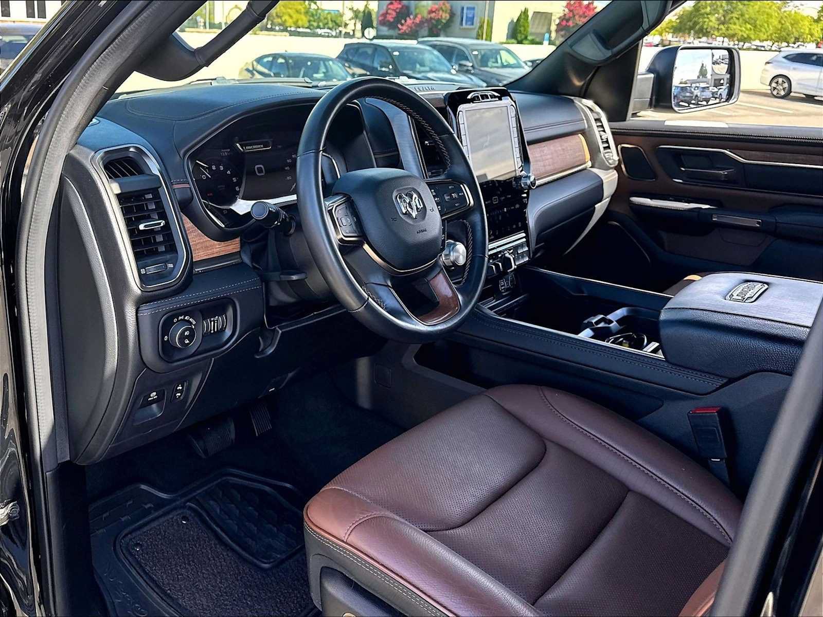 Used 2024 RAM 1500 Limited AWD/4WD image 13