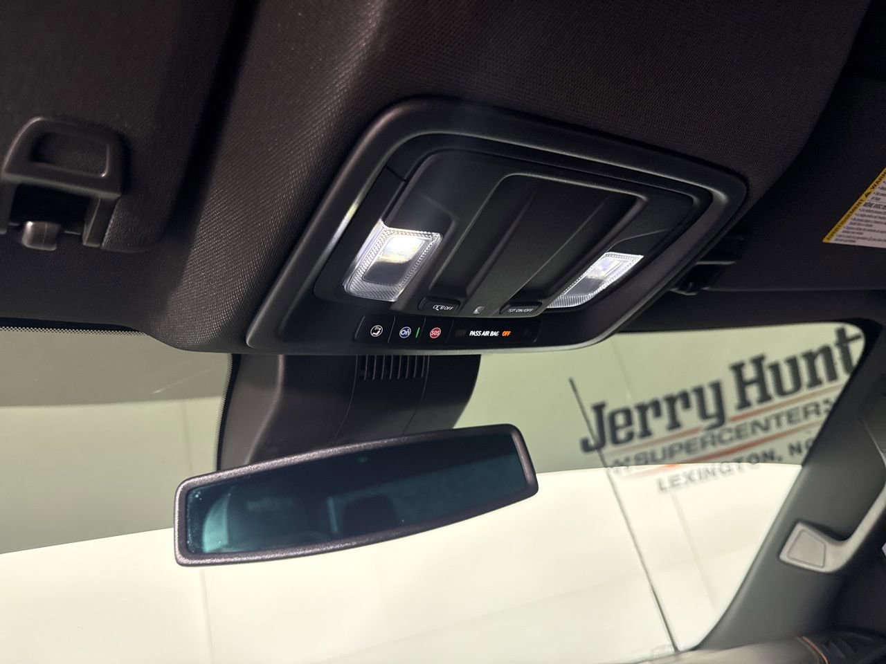 Used 2025 GMC Sierra 2500 AT4 image 18