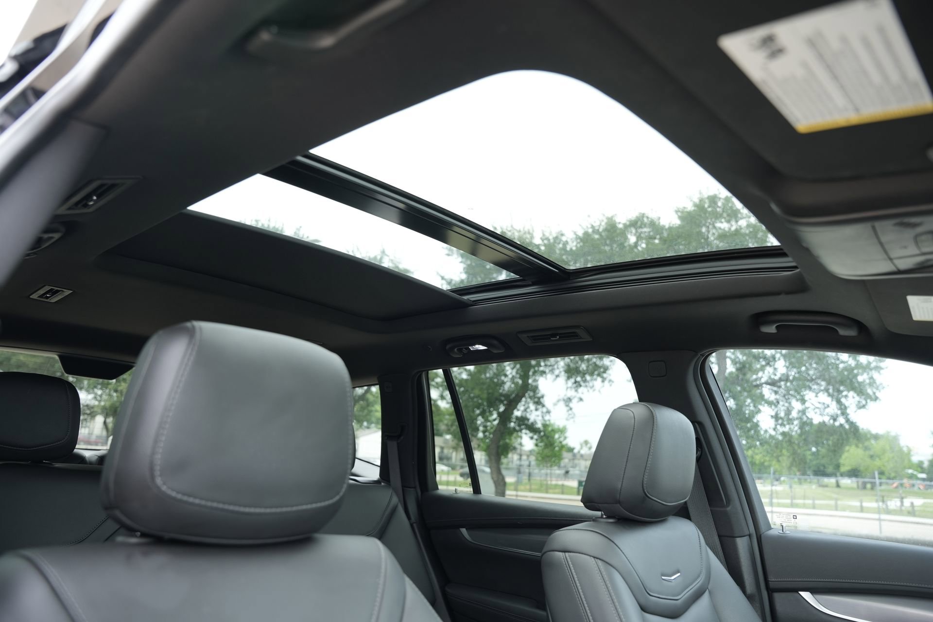 Used 2024 Cadillac XT6 Luxury FWD image 27