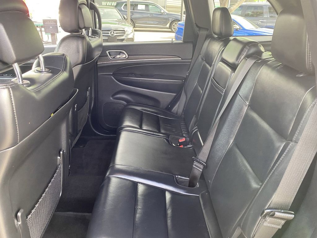 Used 2018 Jeep Grand Cherokee Limited image 16