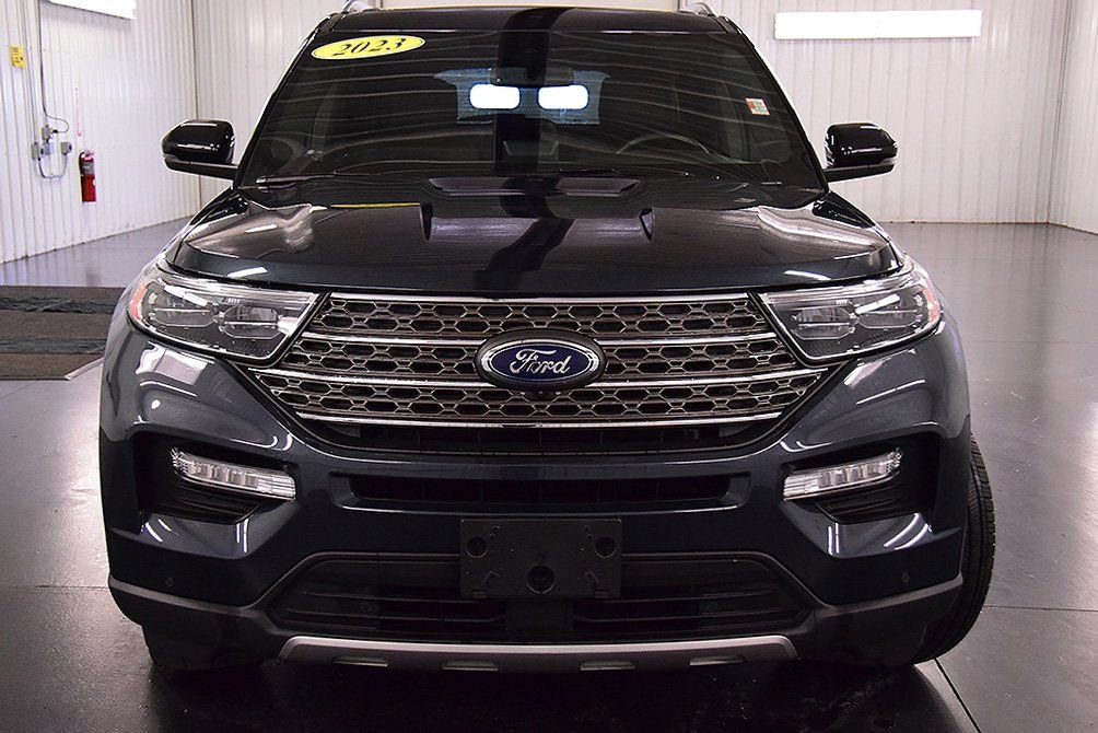 Used 2023 Ford Explorer King Ranch w/ Technology Package image 2