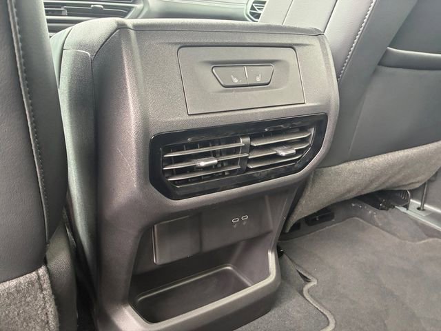 New 2025 Chevrolet Silverado EV LT image 18