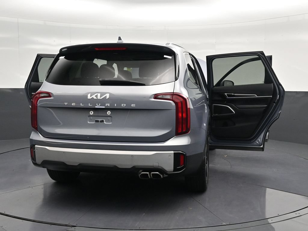Used 2024 Kia Telluride S w/ S Sunroof Package FWD image 37