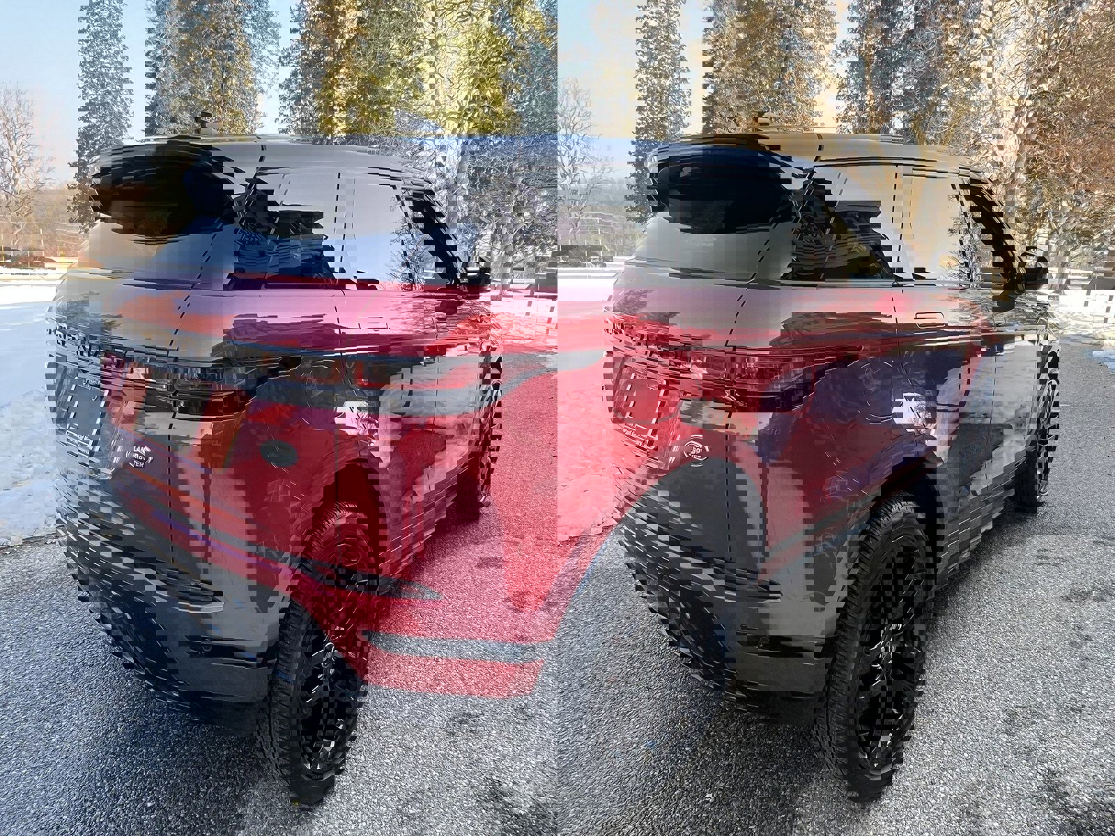 Used 2023 Land Rover Range Rover Evoque R-Dynamic SE image 10