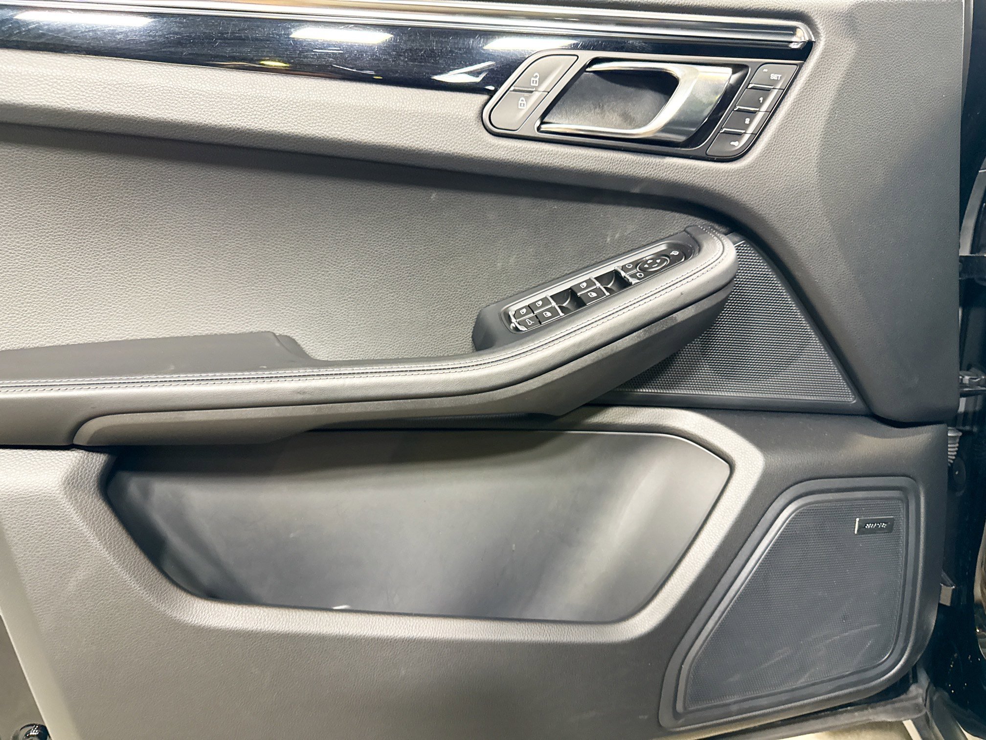 Certified 2026 Porsche Macan AWD/4WD image 22