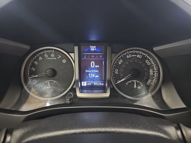 Used 2019 Toyota Tacoma SR5 AWD/4WD image 15