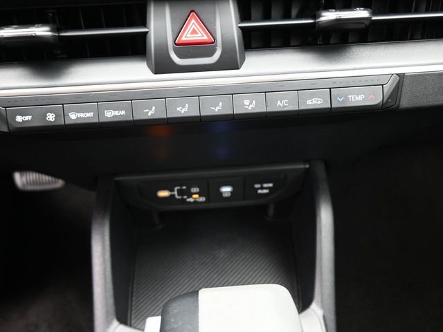 Used 2025 Kia K4 LXS image 9