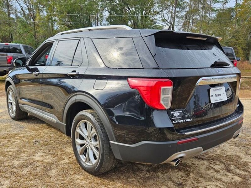 Used 2023 Ford Explorer Limited w/ Equipment Group 301A AWD/4WD image 10