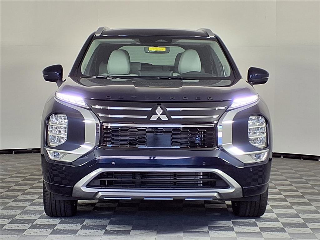 New 2025 Mitsubishi Outlander SEL image 2